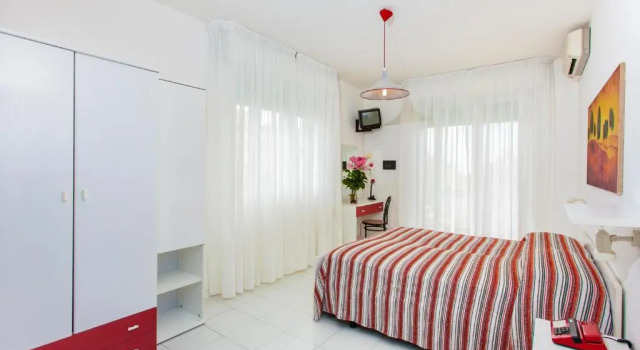 Трёхместный номер Standard Hotel Wally