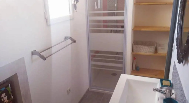 Апартаменты Appartement plein Sud au pied du Luberon
