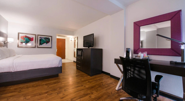 Номер Standard Holiday Inn Hotel & Suites Beaumont Plaza (I-10 & Walden) by IHG
