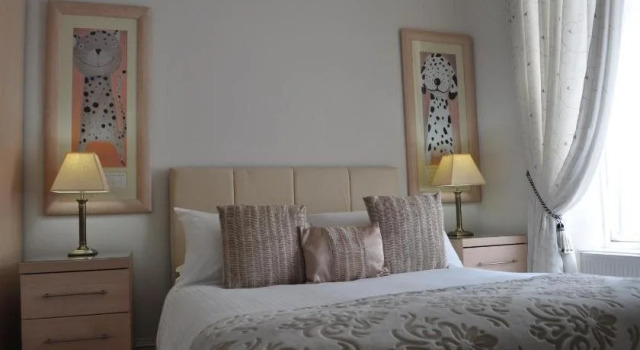3rd House, Prenota Hotel Aberdeen 