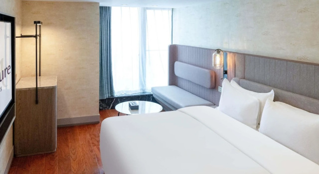 Четырёхместный номер Deluxe Mercure Chongqing Downtown