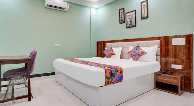 Номер Deluxe FabHotel Sky - Nr Sapphire 83 Mall, Manesar