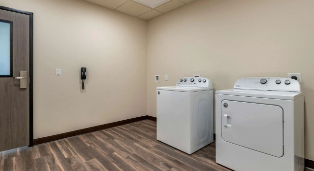 MainStay Suites Waukee-West Des Moines, Prenota Hotel Hotel a Iowa con piscina, Piscina