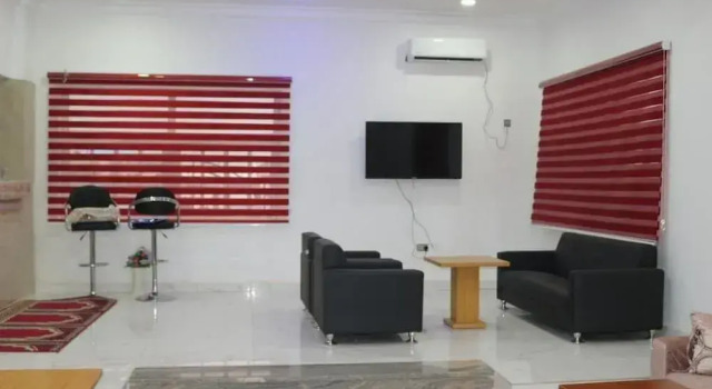 Roses Regency Hotel & Suites, Buchen Sie Hotel Abuja Bwari