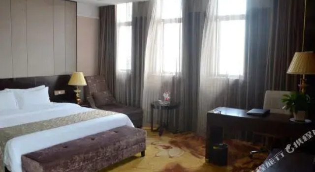 Sanhe International Hotel, Prenota Hotel Jinhu Jiangsu