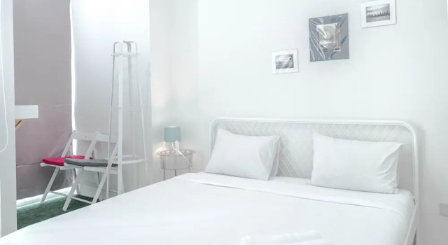 Студия New Furnished Studio Apartment @ Woodland Park Residence