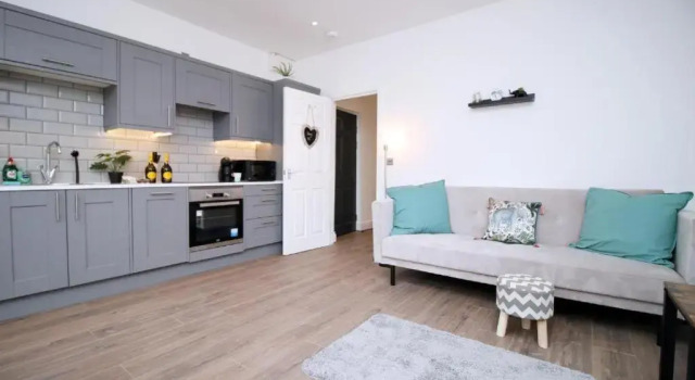 Апартаменты 16 North Road Flat 1 by Mia Living Free Parking On Site