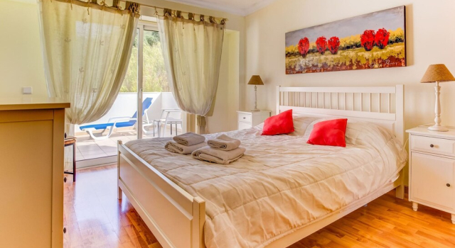 Коттедж Outra Vez Spacious Apartment 5 Minute Walk From