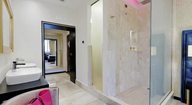 Люкс Standard Spanish Diamond Luxury Suites & Jacuzzi