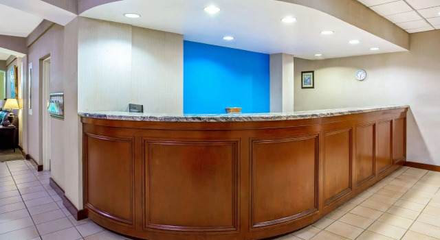 La Quinta by Wyndham Stamford / New York City, Забронировать Отель Стэмфорд Delaware County
