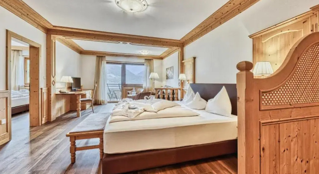 Четырёхместный номер Standard с балконом Hotel Traubenheim