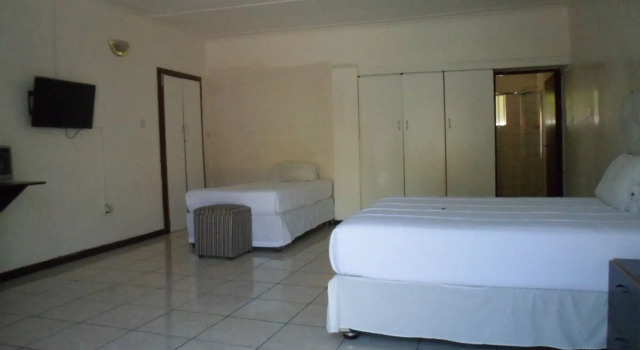 Luxury Wild Inn, Reserva ahora Hostal o pensión Hoteles en Ngamiland East con aparcamiento, Aparcamiento