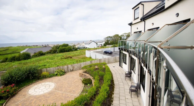 Люкс Superior с балконом Strandhill Boutique Hotel Lodge and Suites