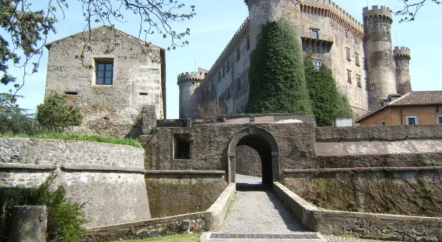La Colombaia Nel Castello, Забронировать Отель Браччано 