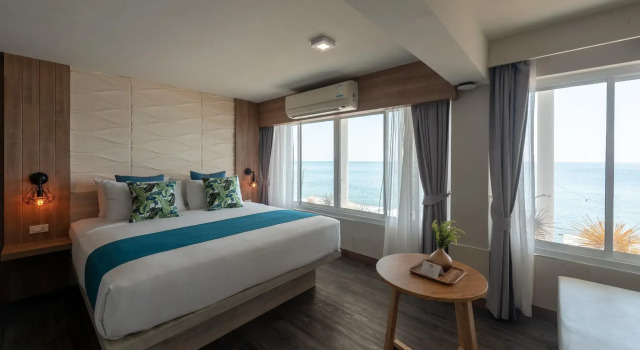 Номер Superior с видом на море Maldives Beach Resort