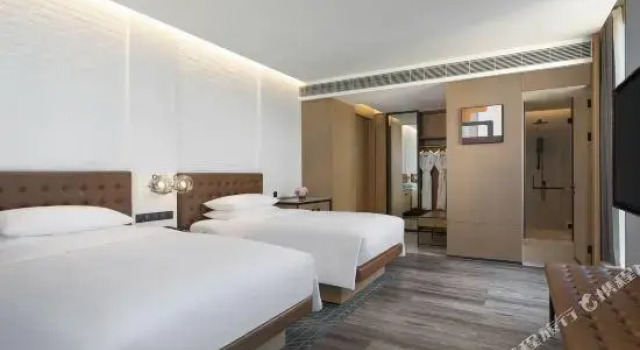Номер Standard Four Points by Sheraton Shanghai Hongqiao