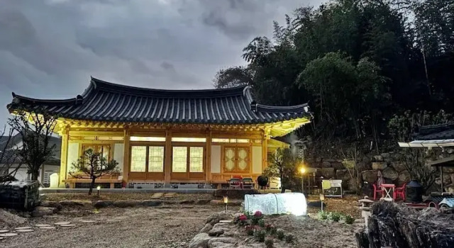 Семейный коттедж с видом на горы Hanok Stay - Jukrokjeongsa