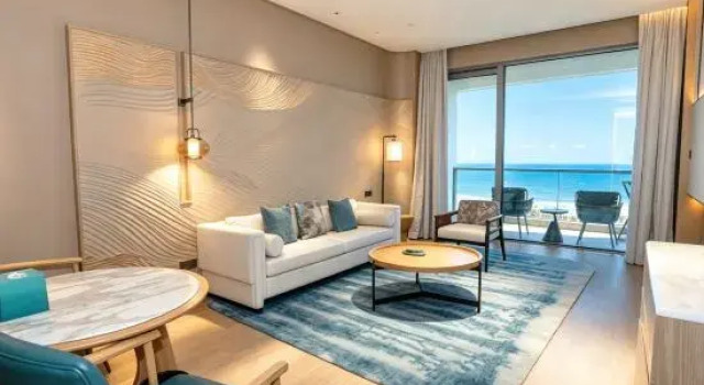 Двухместный люкс c 1 комнатой с балконом и oceanfront Holiday Inn Beihai Silver Beach