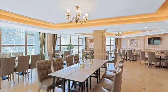 Vienna Hotel Tibet Linzhi Pedestrian Street Hebin Road, Varaa Hotelli Nyingchi Tiibet