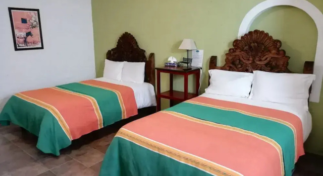 Casa Cinco De Mayo, Prenota Affittacamere Hotel SPA a El Bajio, SPA