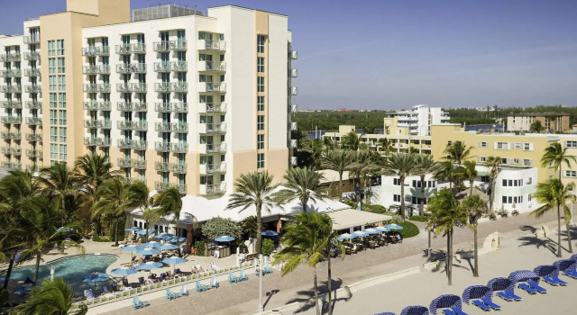 Четырёхместный номер Standard Hollywood Beach Marriott