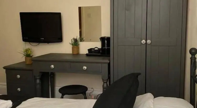 Одноместный номер Standard Burlington Hotel