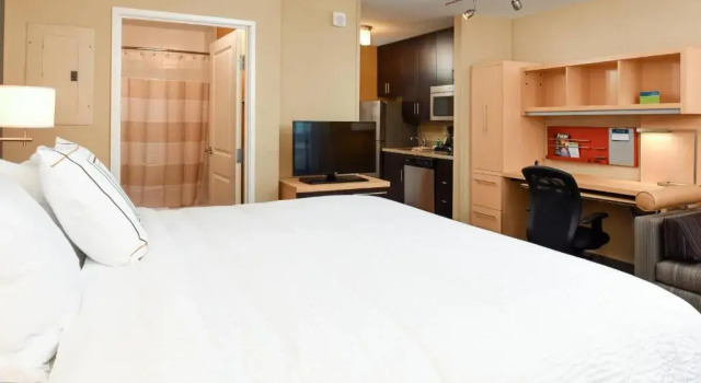 Студия TownePlace Suites by Marriott Detroit Commerce