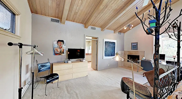 Perfect Summer Spot Beautiful Zilker Home with Great Views by RedAwnin, Забронировать Отель Остин Greater Austin