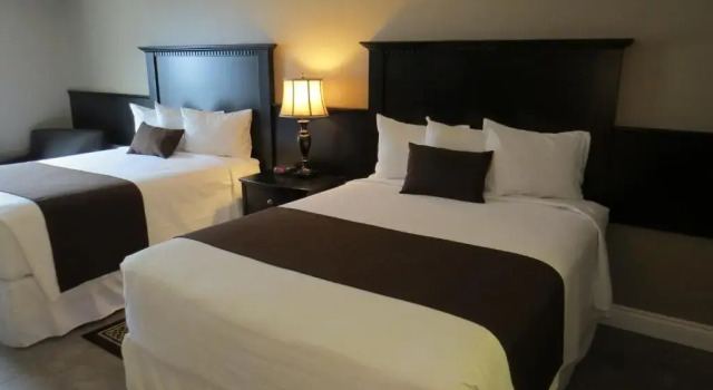Номер Classic Dockside Suites