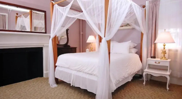Номер Superior Yankee Peddler Inn