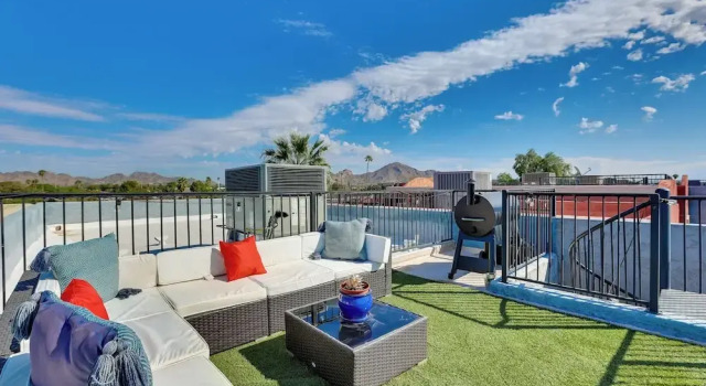Апартаменты Rooftop Skyline Views! Family-friendly Phoenix Gem