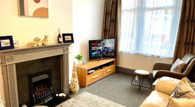 Entire holiday home in Blackpool with free parking and a private patio garden, Забронировать Отель Блэкпул Ланкашир, рядом с Blackpool North Train Station