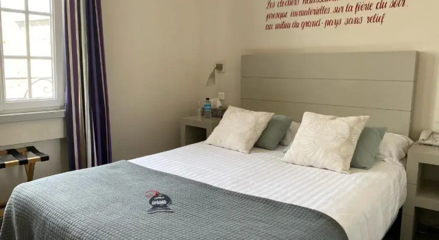 Двухместный номер Standard с видом на окрестности Hotel du Centre - Chez Janie