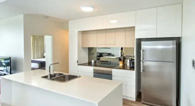 Апартаменты с 2 комнатами с балконом и с видом на реку Empire Apartment Hotel Rockhampton