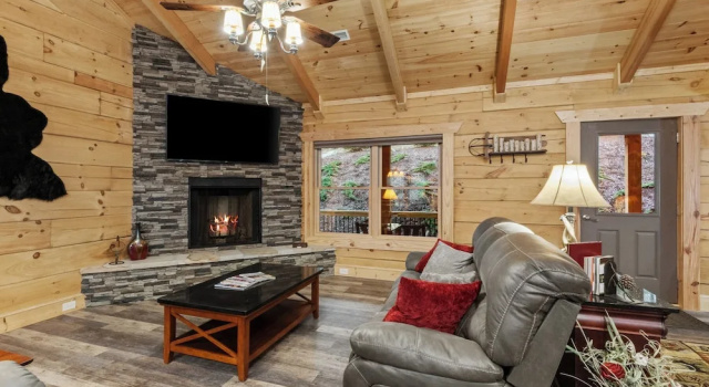 Deer Ridge Nearby to Ski, 3BR - King