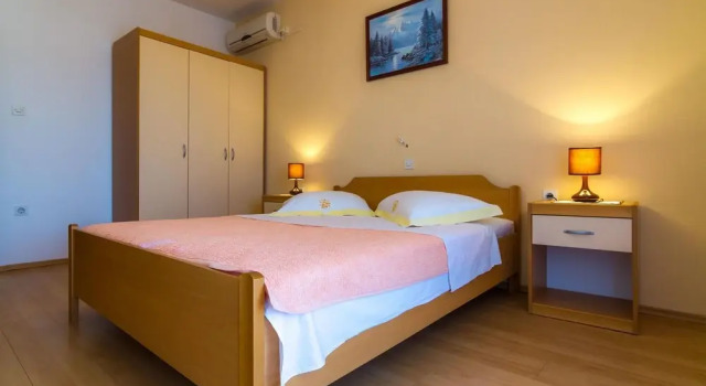 Amazing Apartment in Barbat na Rabu With 1 Bedrooms and Wifi, Prenota Appartamento Hotel a Isole Quarnerine con parcheggio, Parcheggio