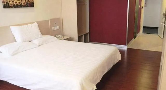 Hanting Express Shenzhen Fuyong Baoan Airport Branch Hotel, Rezerwuj Hotel Hotele w Shenzhen z parkingiem, Parking