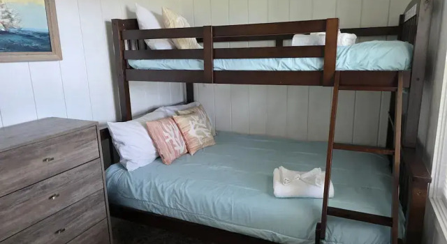 Апартаменты Coastal Camelot - Walk To Surfside Beach 2 Bedroom Duplex