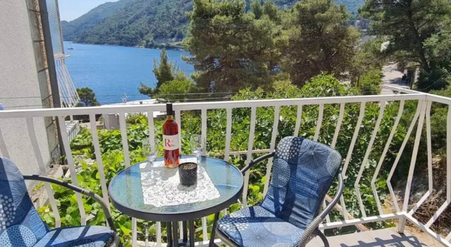 Студия с балконом и с видом на море Apartments Maruška
