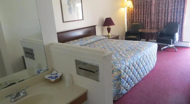 Номер Standard Travelers Lodge