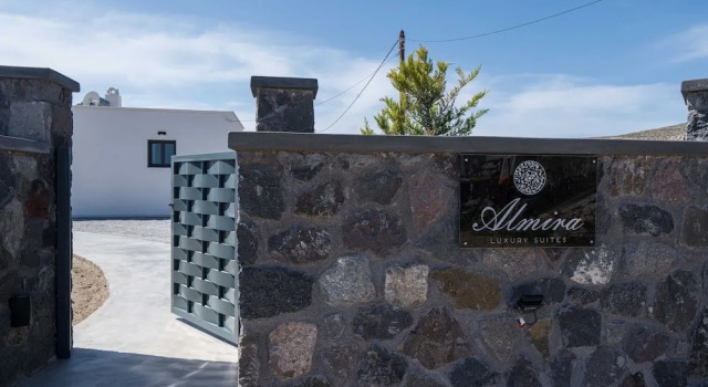 Almira Luxury Suites, Забронировать Гостевой дом Периволос Санторини