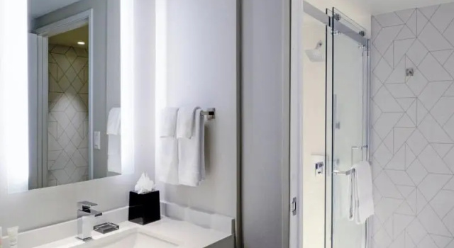 Четырёхместный номер Standard Long Beach Marriott