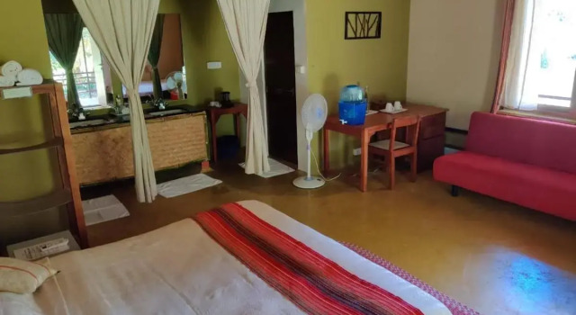 Jungle Hut Resort, Забронировать Отель Отели штата Тамилнада с бассейном, Бассейн