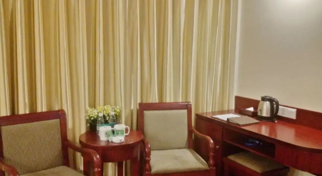 Двухместный номер Standard GreenTree Inn LaiBin DaQiao Road YeJin Road Express Hotel