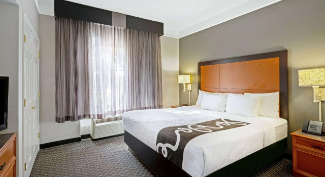 Двухместный люкс La Quinta by Wyndham Houston West Park 10