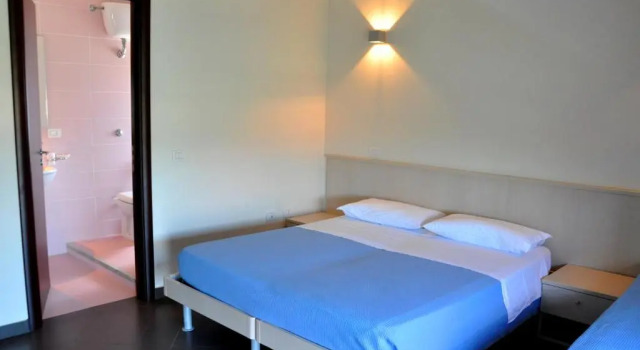 Трёхместный номер Standard с балконом и с видом на море Albergo Riviera Spineta