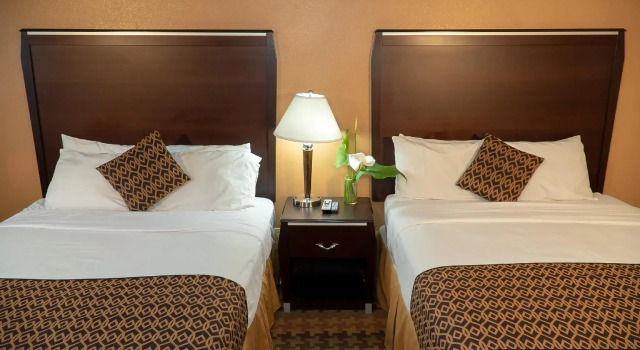 Четырёхместный номер Standard Silver Surf Motel