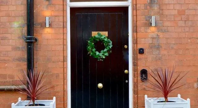 Remarkable 1 Bed Apartment in Birmingham, Varaa Huoneisto Asunnot kohteessa Merseyside, Huoneisto