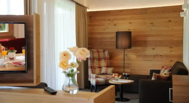 Landgasthof Karolinenhöhe, Buchen Sie Hotel Michelau in Oberfranken Oberfranken