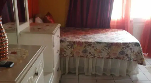 Номер Economy Pink Hibiscus Bed and Breakfast
